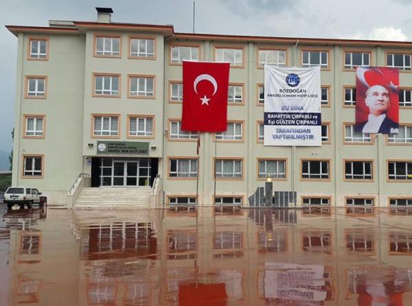 Bahattin-Gülten Çırpanlı Anadolu İmam Hatip Lisesi Fotoğrafı